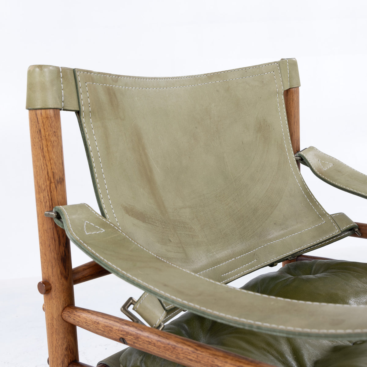 Pair of 'Scirocco' Safari chairs in rosewood