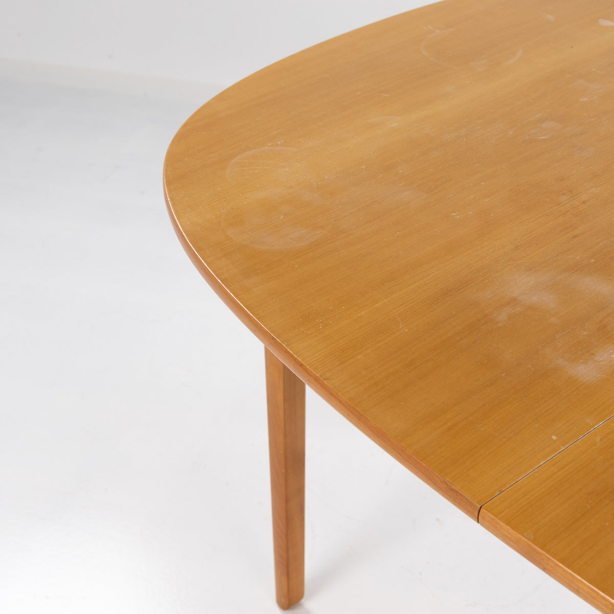 Rungstedlund' dining table in cherry