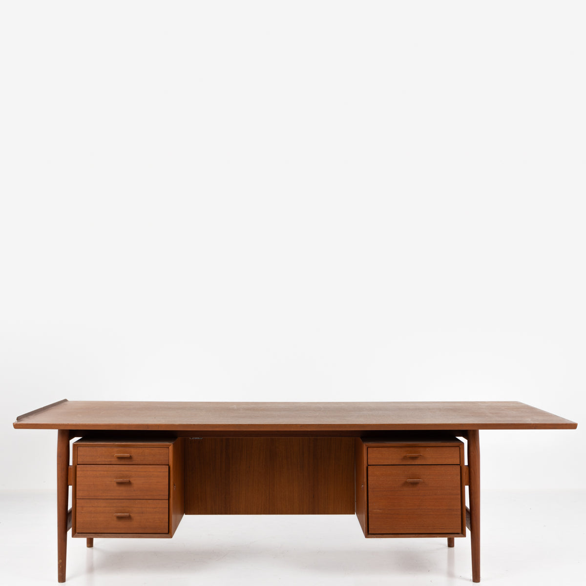 Model 216 - Skrivebord i teak
