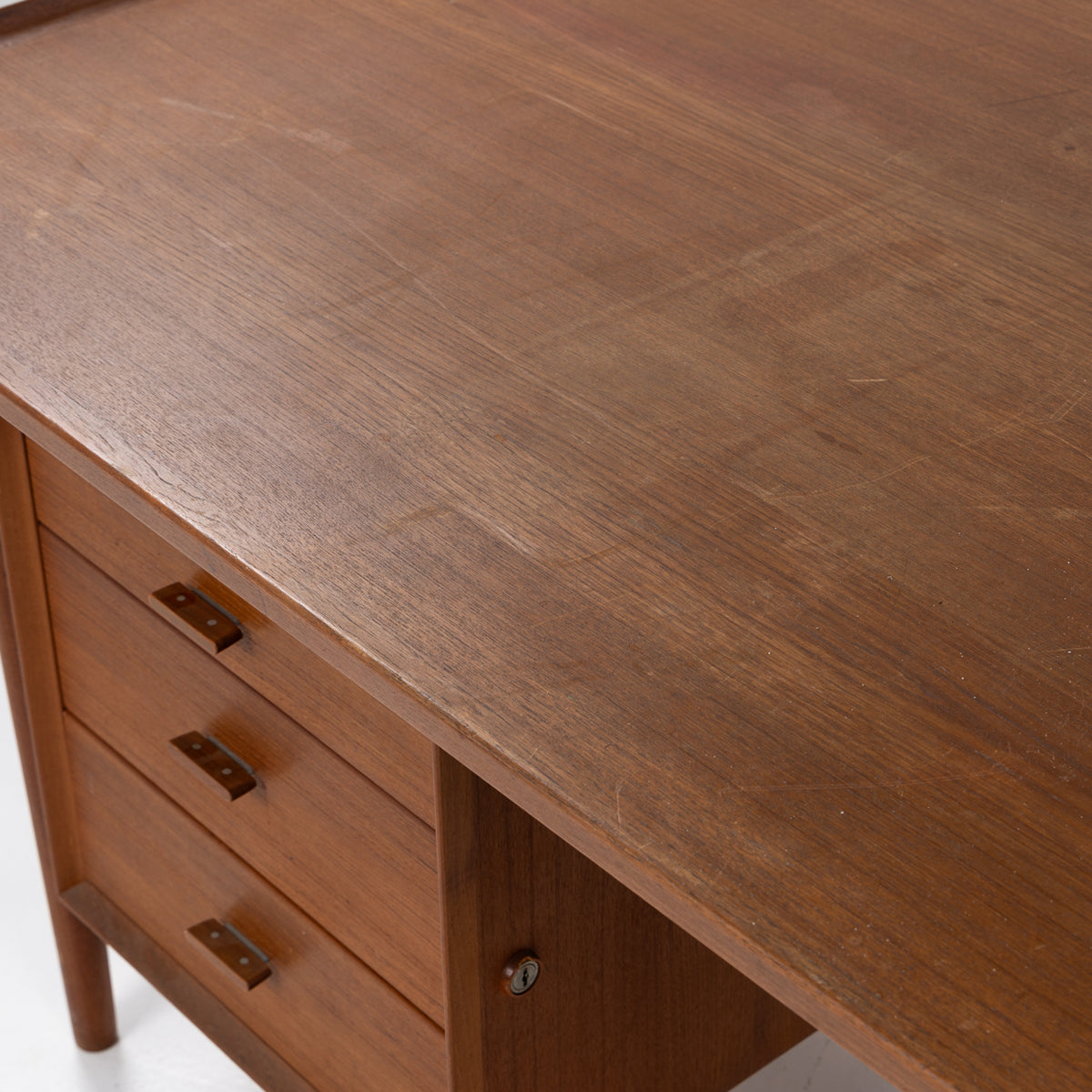 Model 216 - Skrivebord i teak