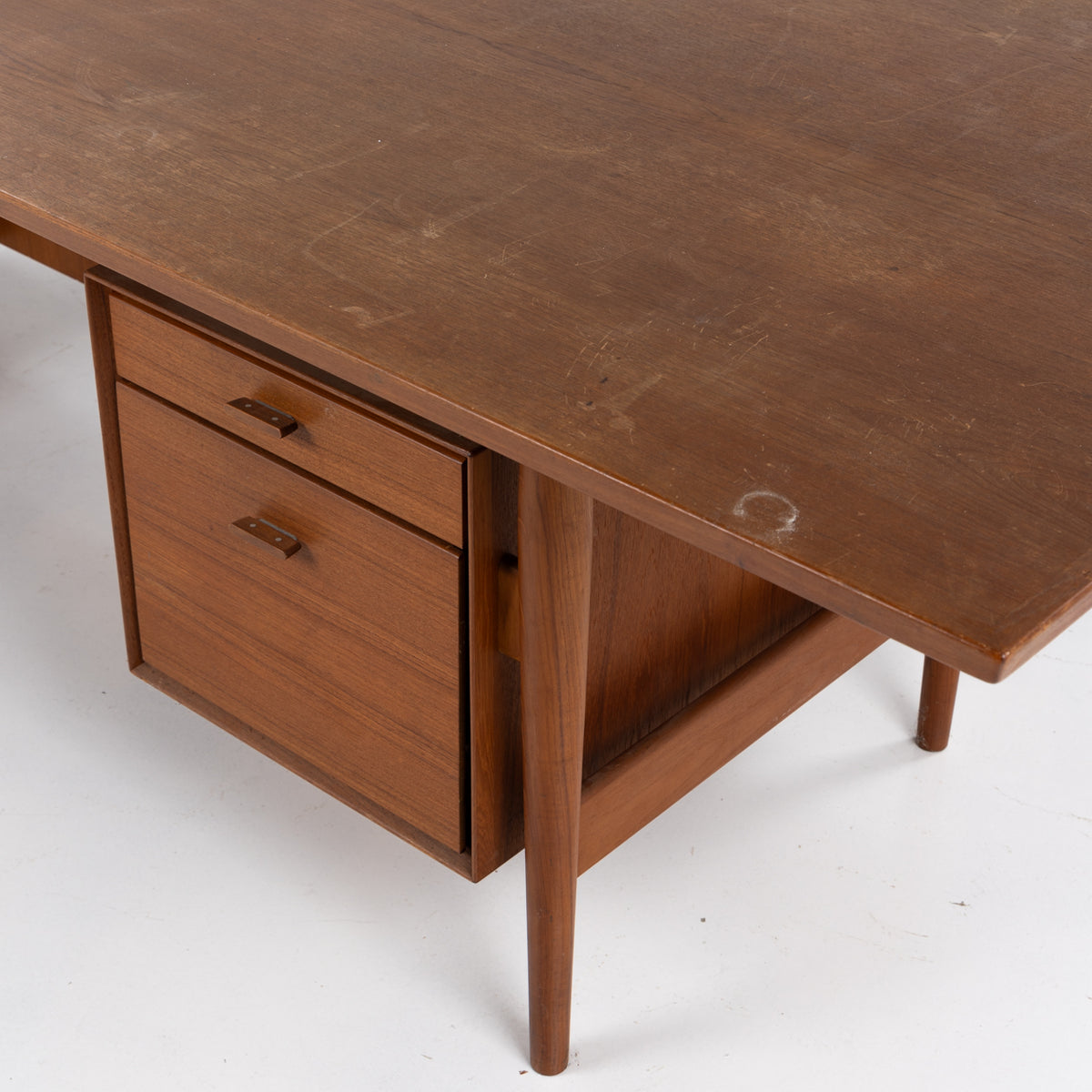 Model 216 - Skrivebord i teak