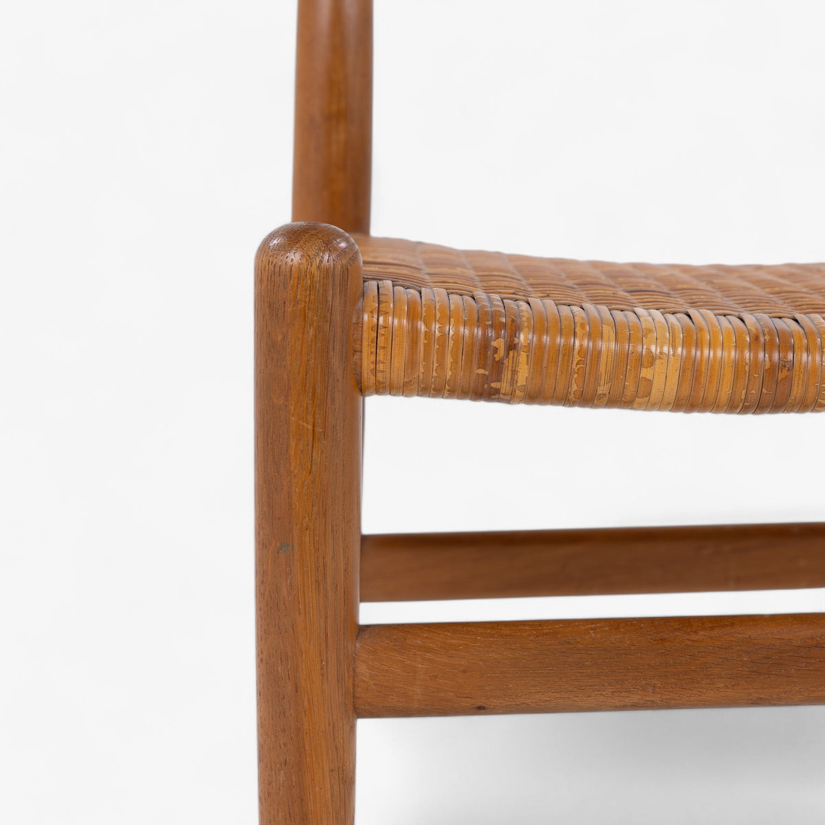 W2 - Dining chair in oak