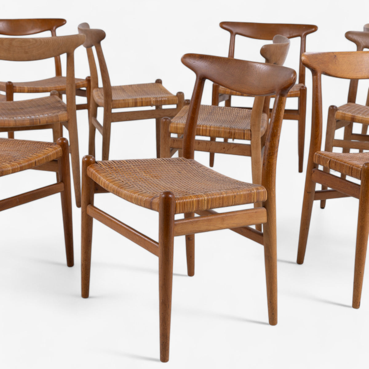 W2 - Dining chair in oak