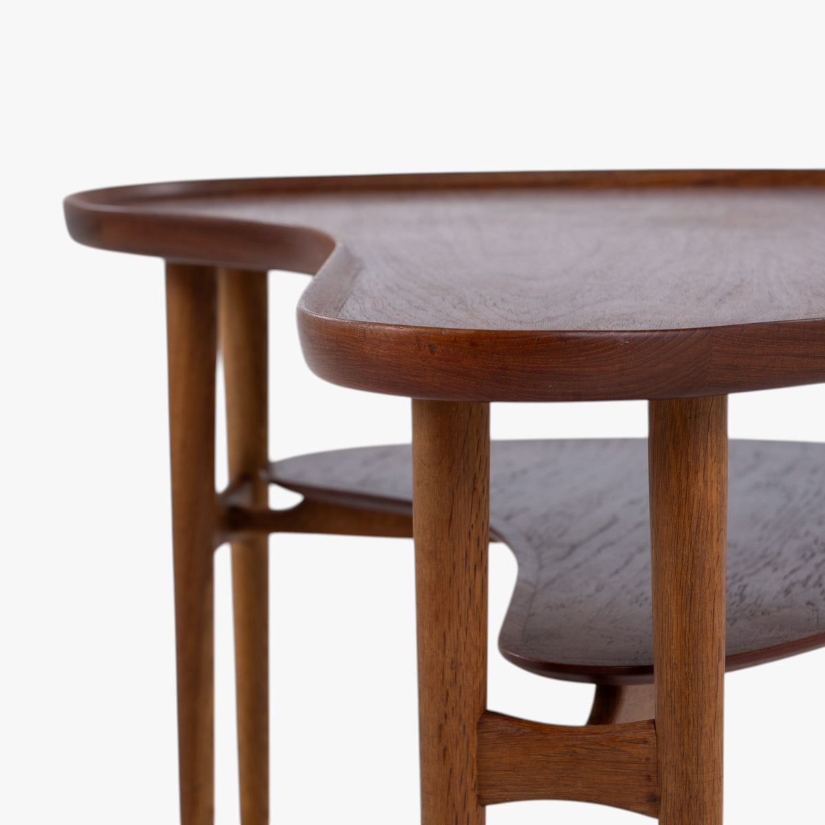 Coffee table in teak