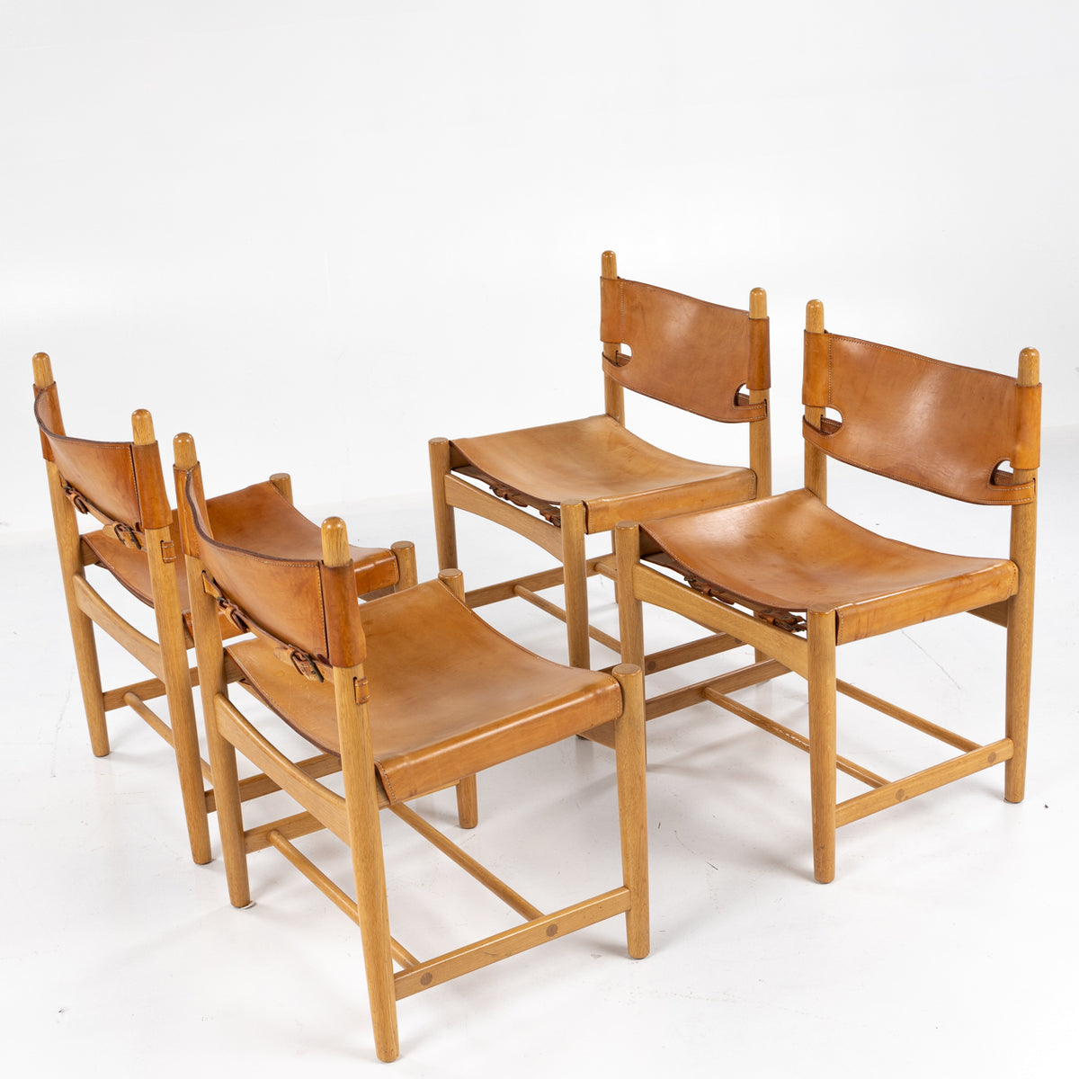 BM 3237 - Jagtstol i eg