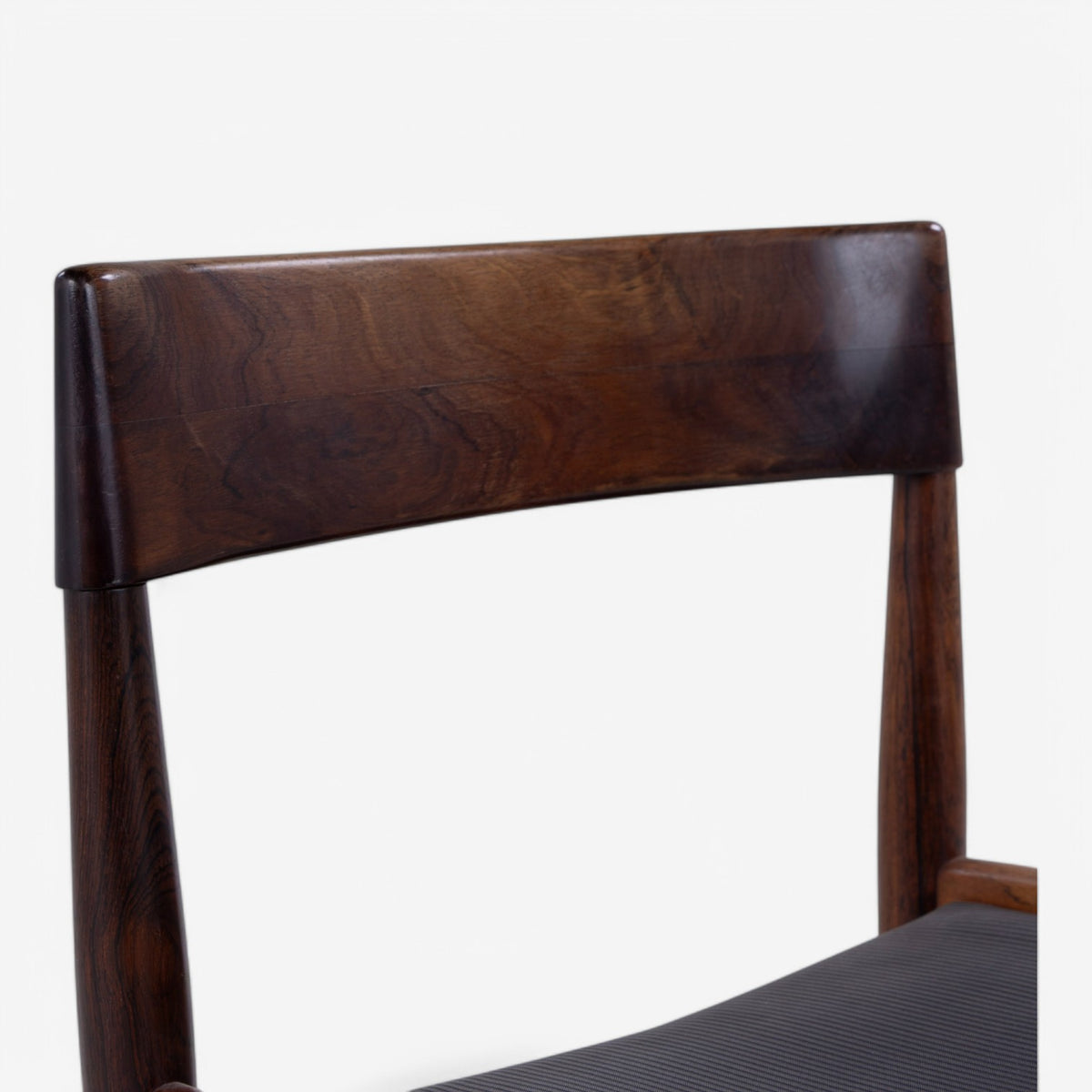 Dining chair in rosewood