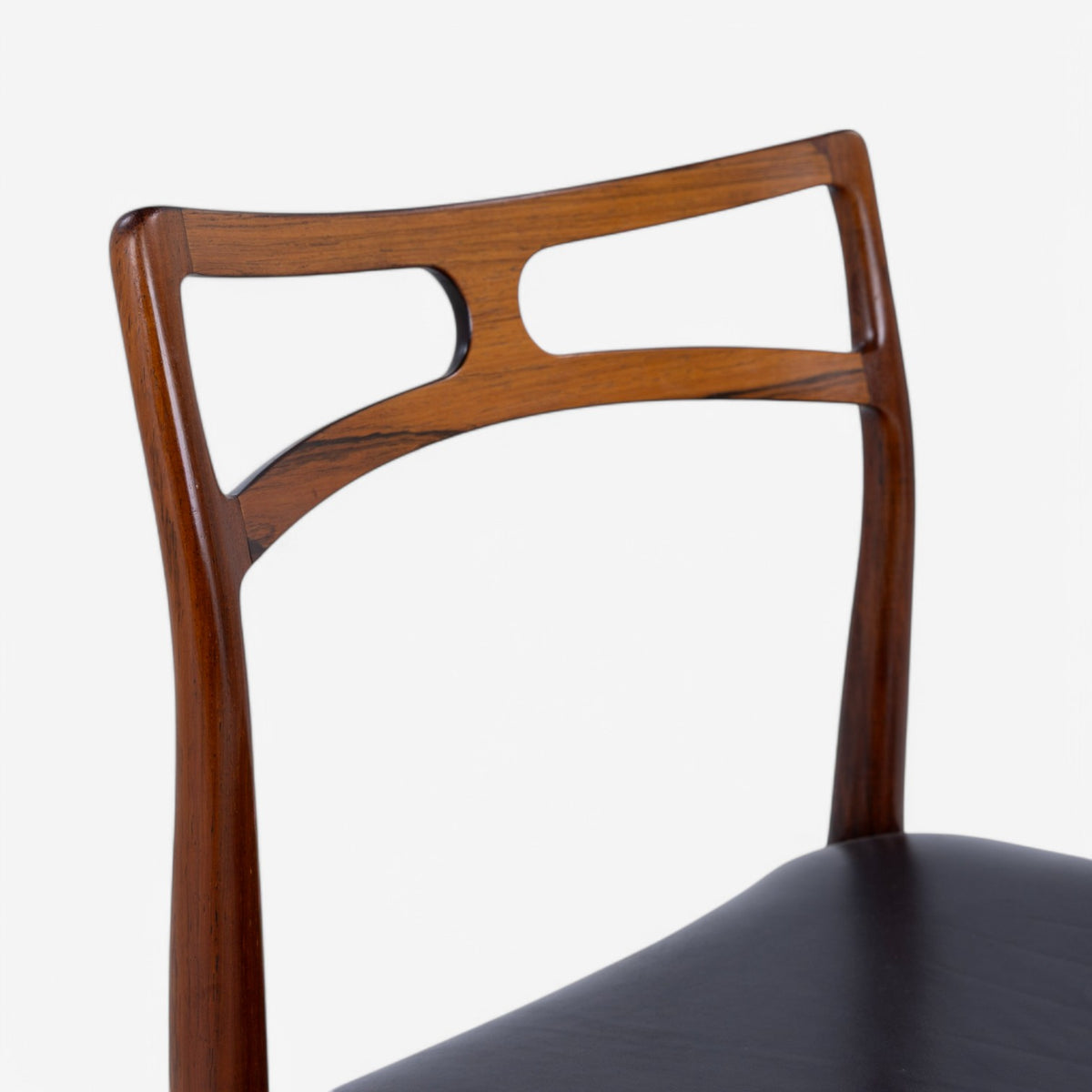 Dining chair in rosewood