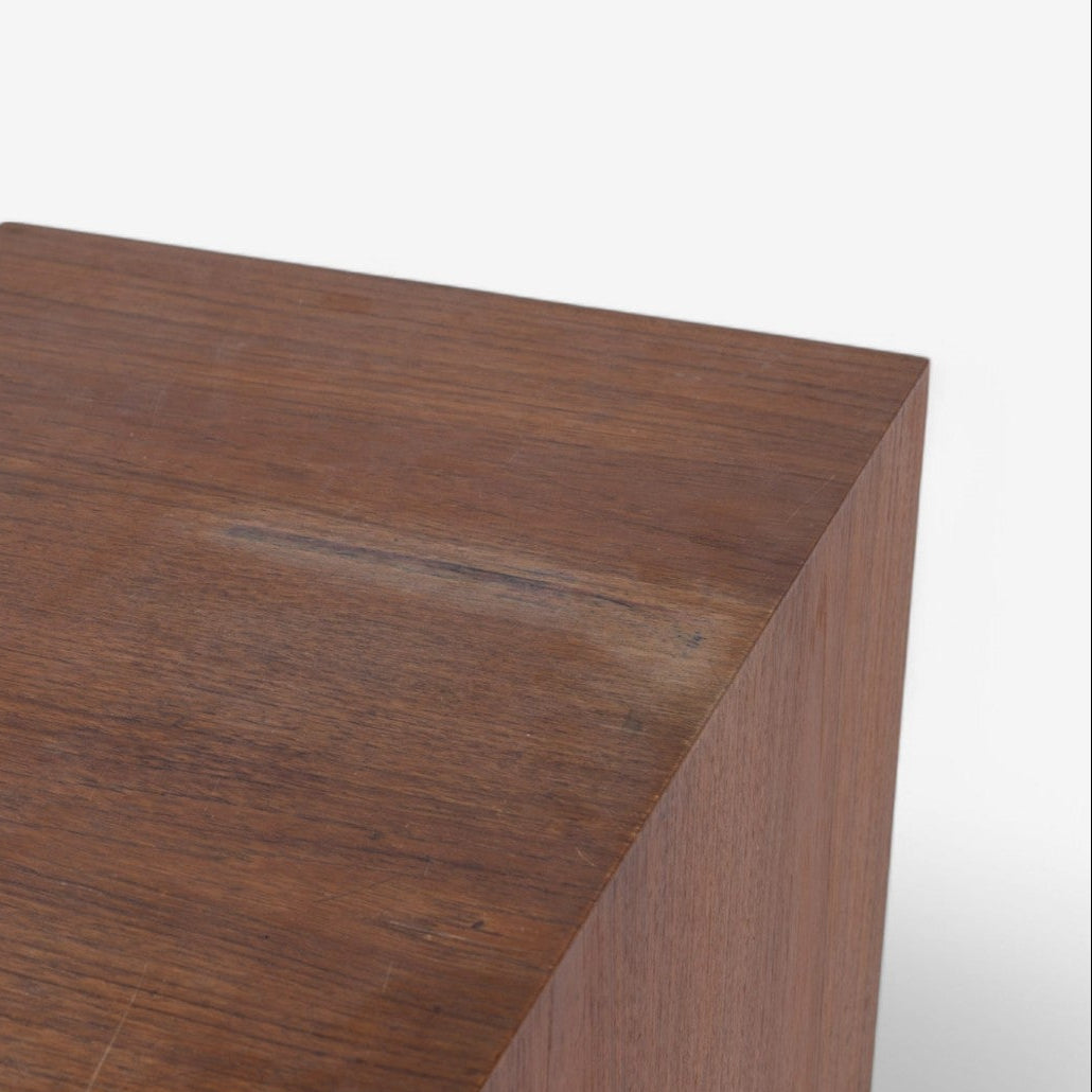 Filing cabinet in teak