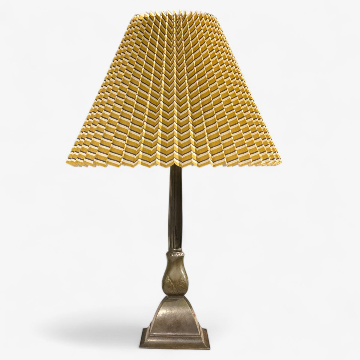 Table lamp in discometal