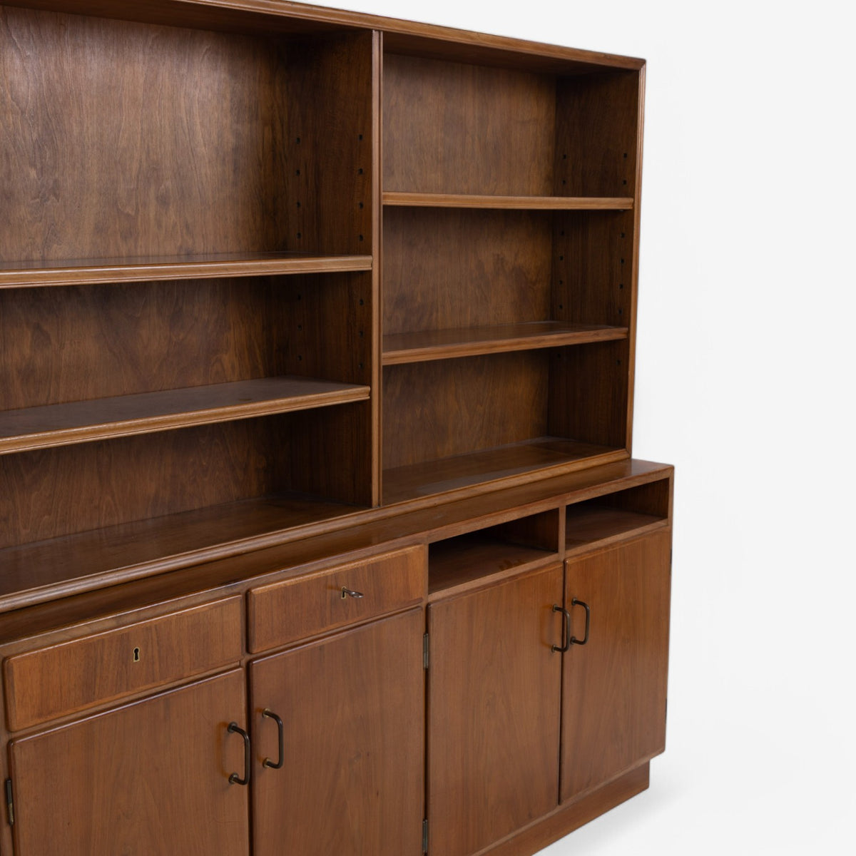 Shelving unit in walnut