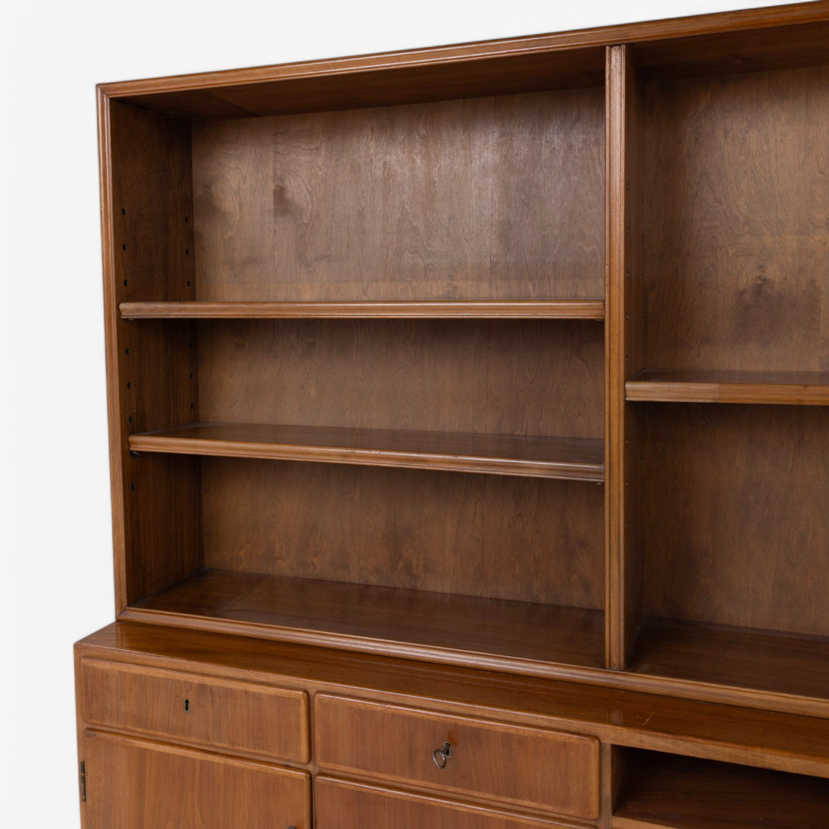 Shelving unit in walnut