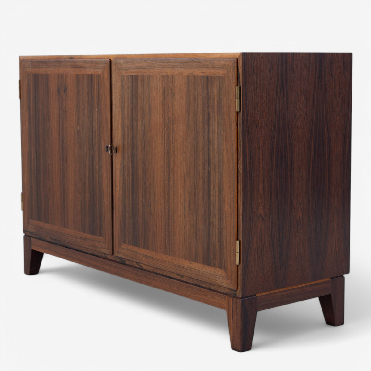 Cabinet in rosewood