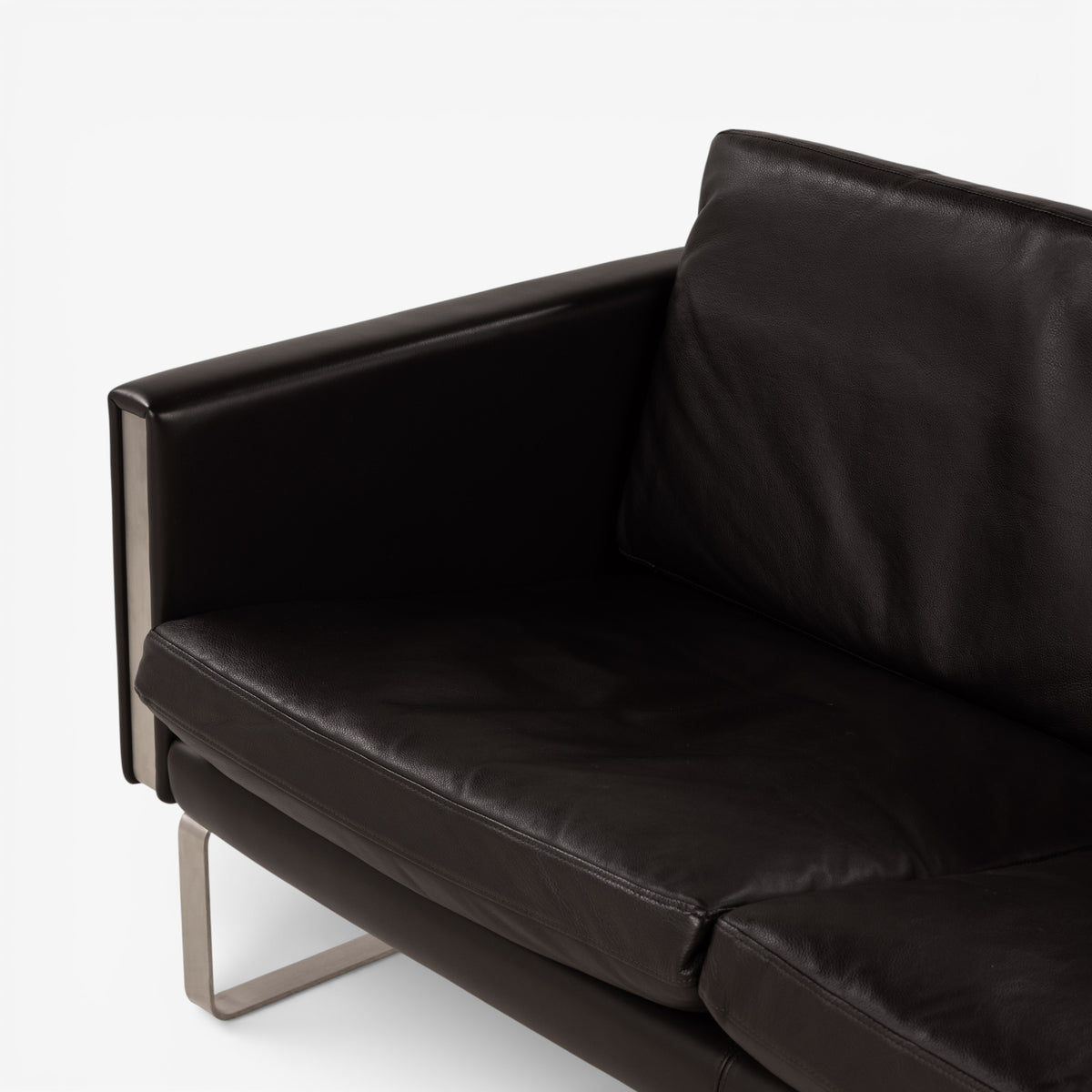 CH 102 - 2-seater sofa in dark brown leather