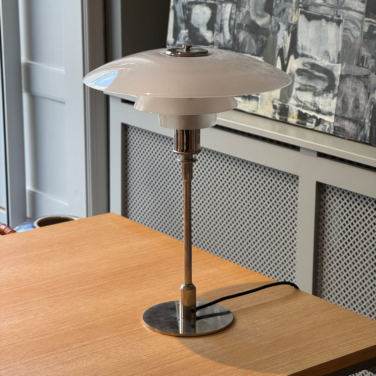 PH 4/3 - Table lamp w. matt glass shades