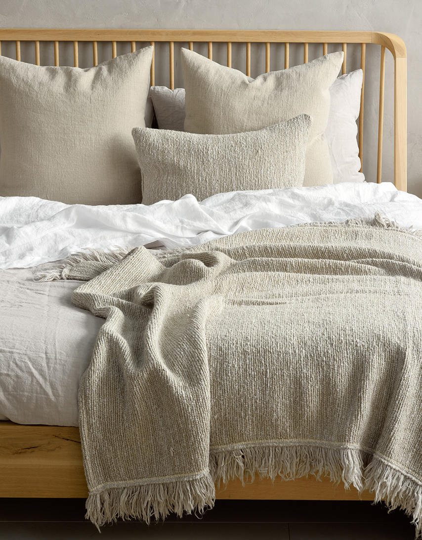 Oak Spindle' bed frame