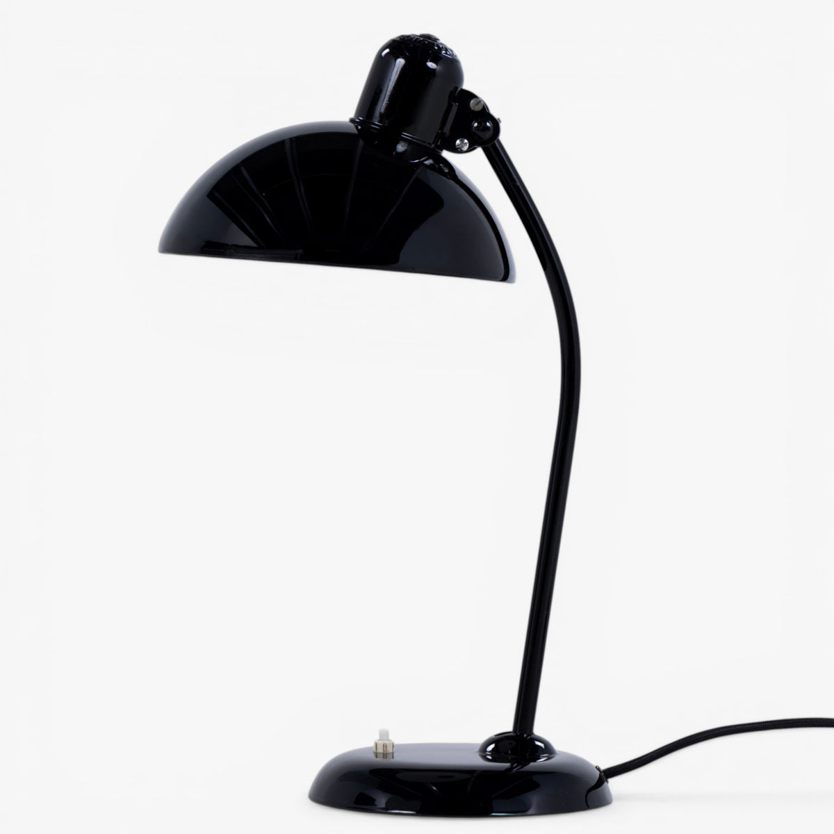 Bordlampe i sort metal