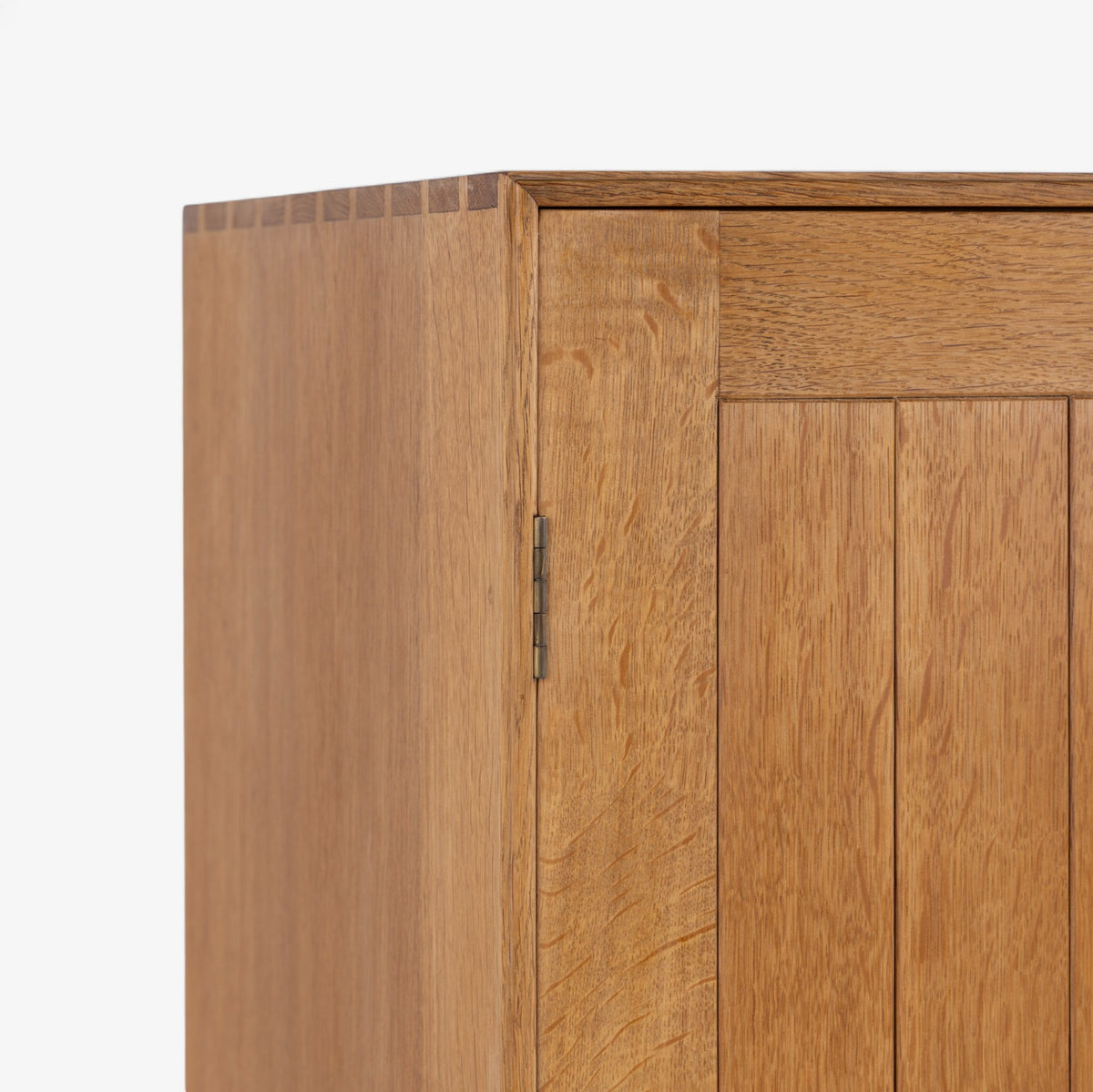 Tall cabinet in oak