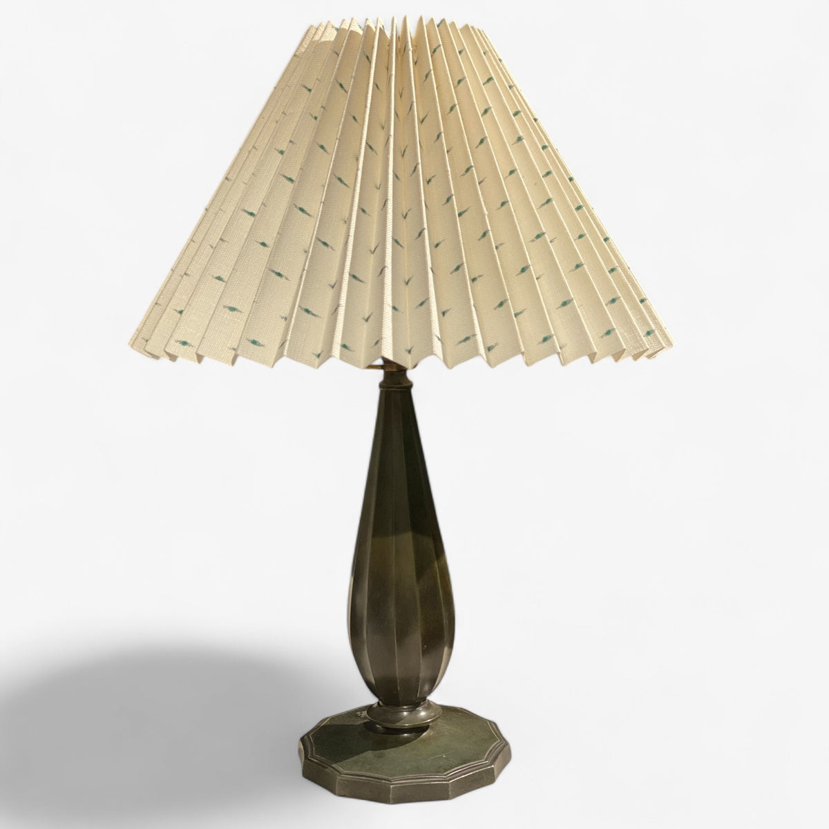 Table lamp in metal