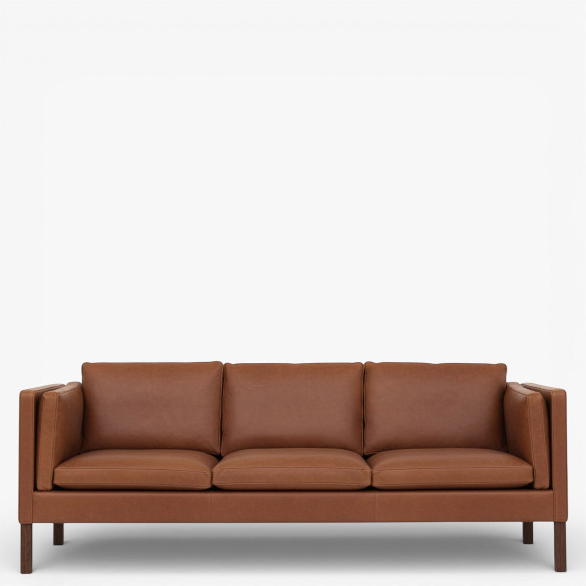 BM 2333 – Ompolstret 3 pers. sofa i anilinlæder (Cognac)
