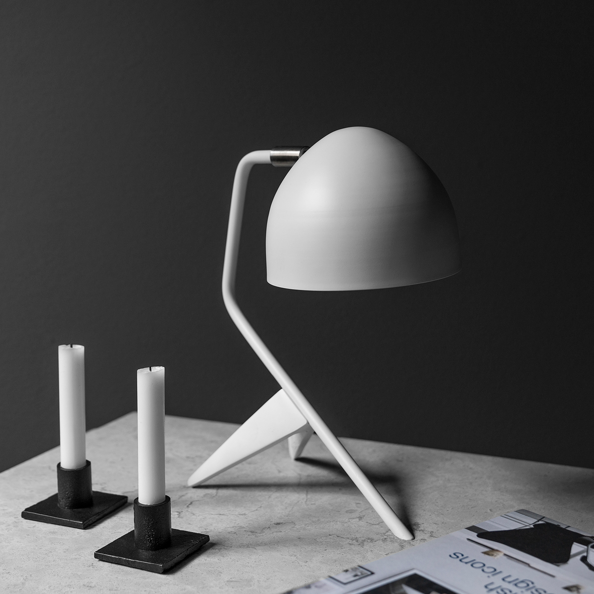 Studio 1 - Table lamp in metal (white)