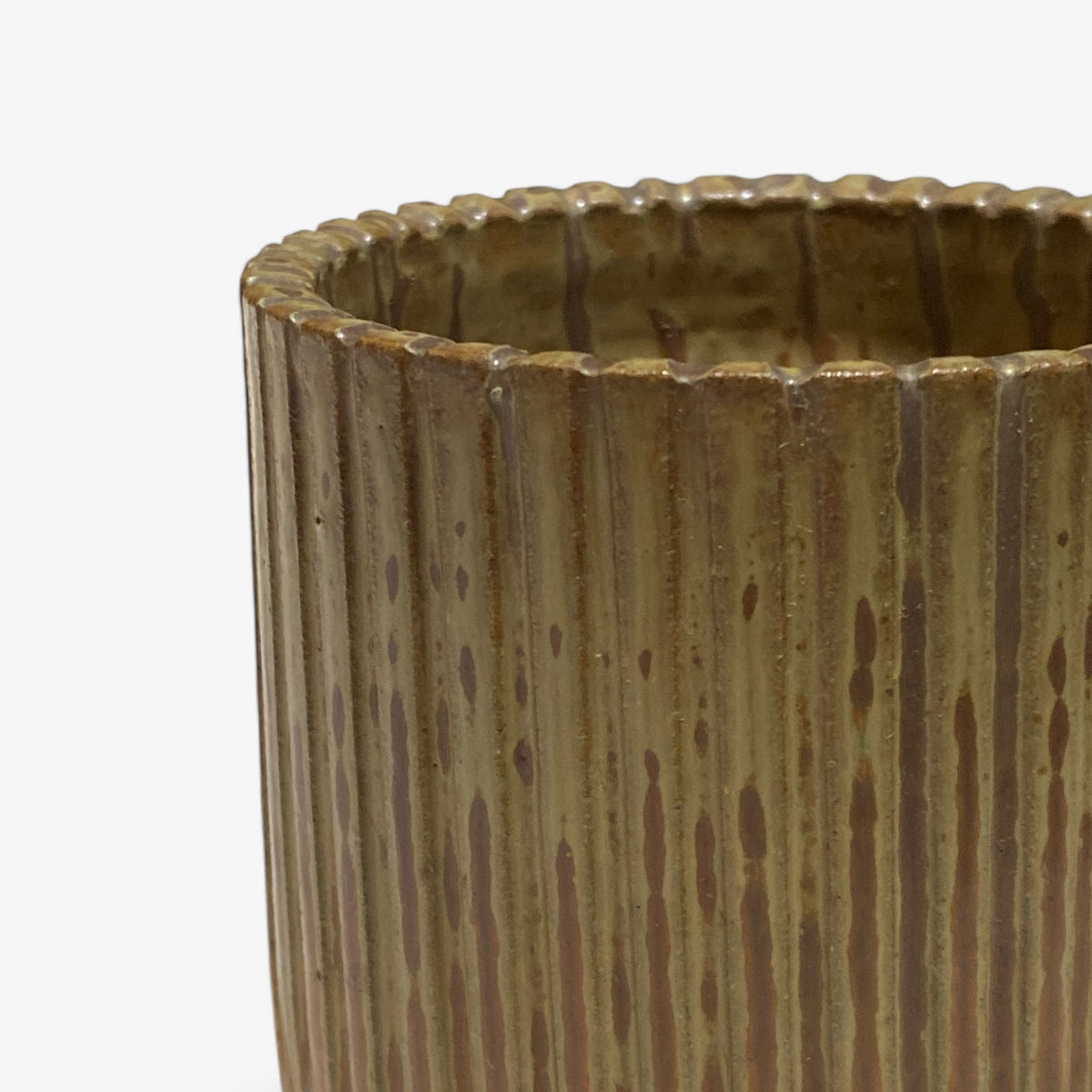 Fluted jar in stoneware