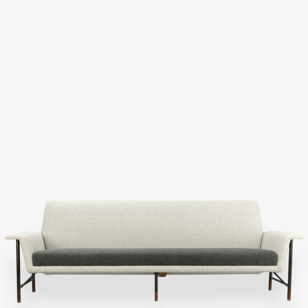 FJ 56 - 4 seater sofa in textile