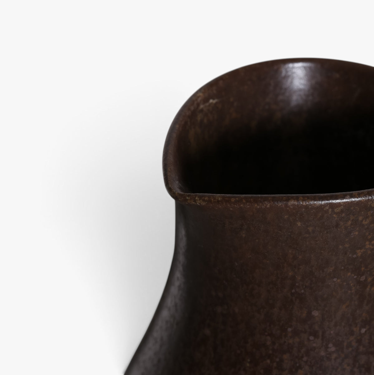 Jug in stoneware