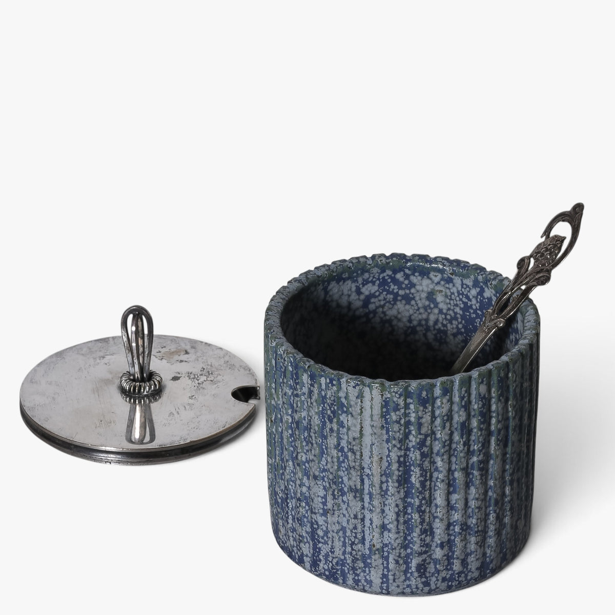 Lidded jar in stoneware