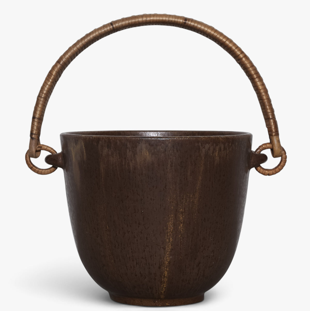 Ice bucket in stoneware