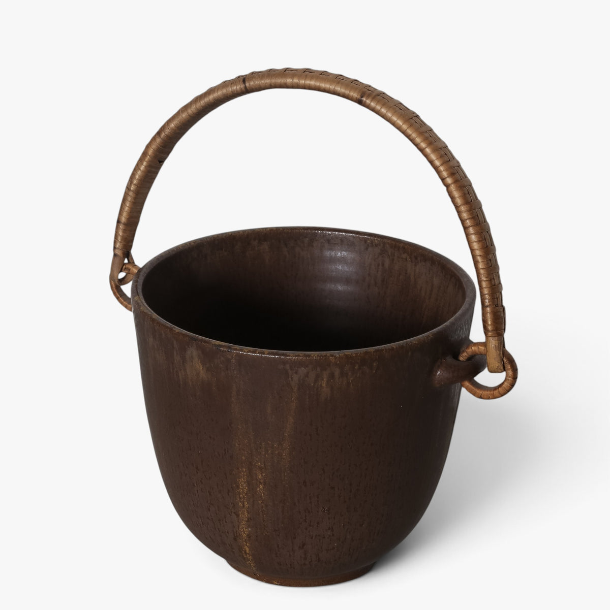 Ice bucket in stoneware