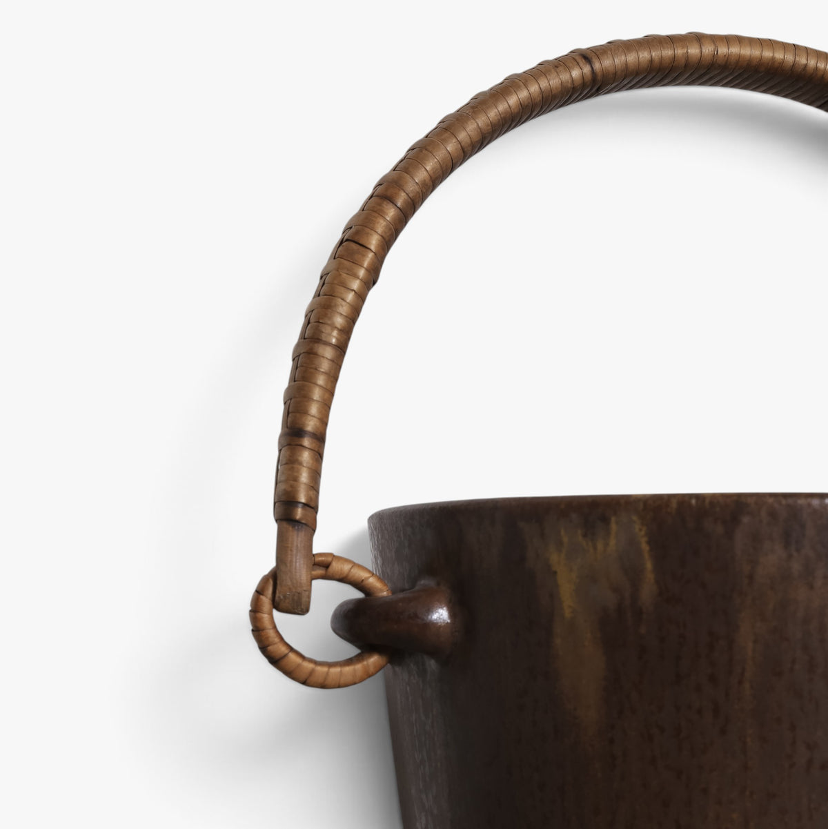 Ice bucket in stoneware