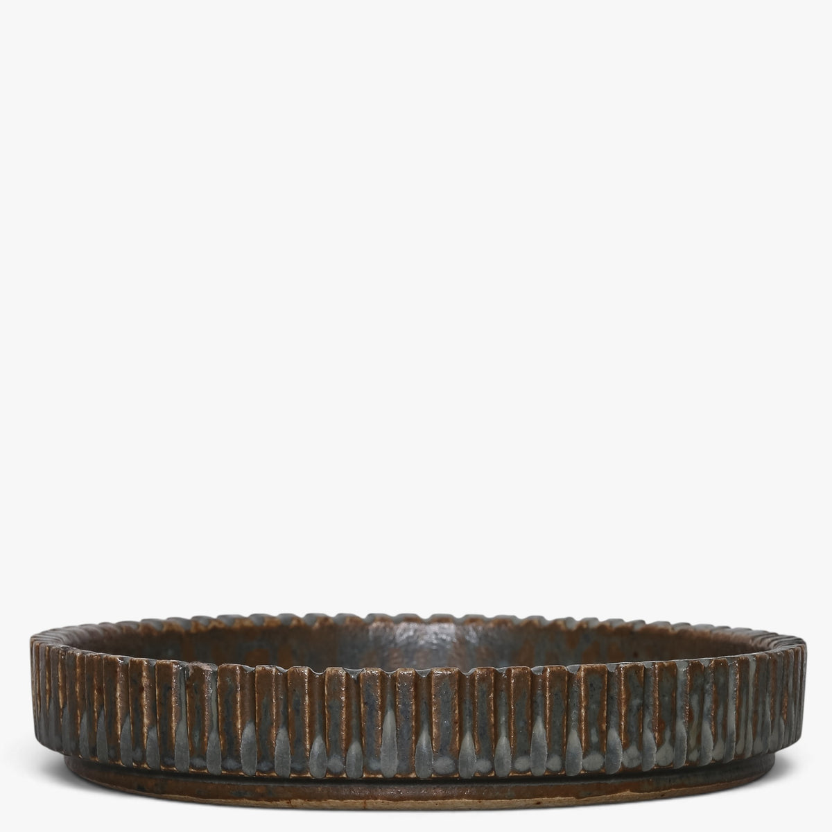 Dish in stoneware