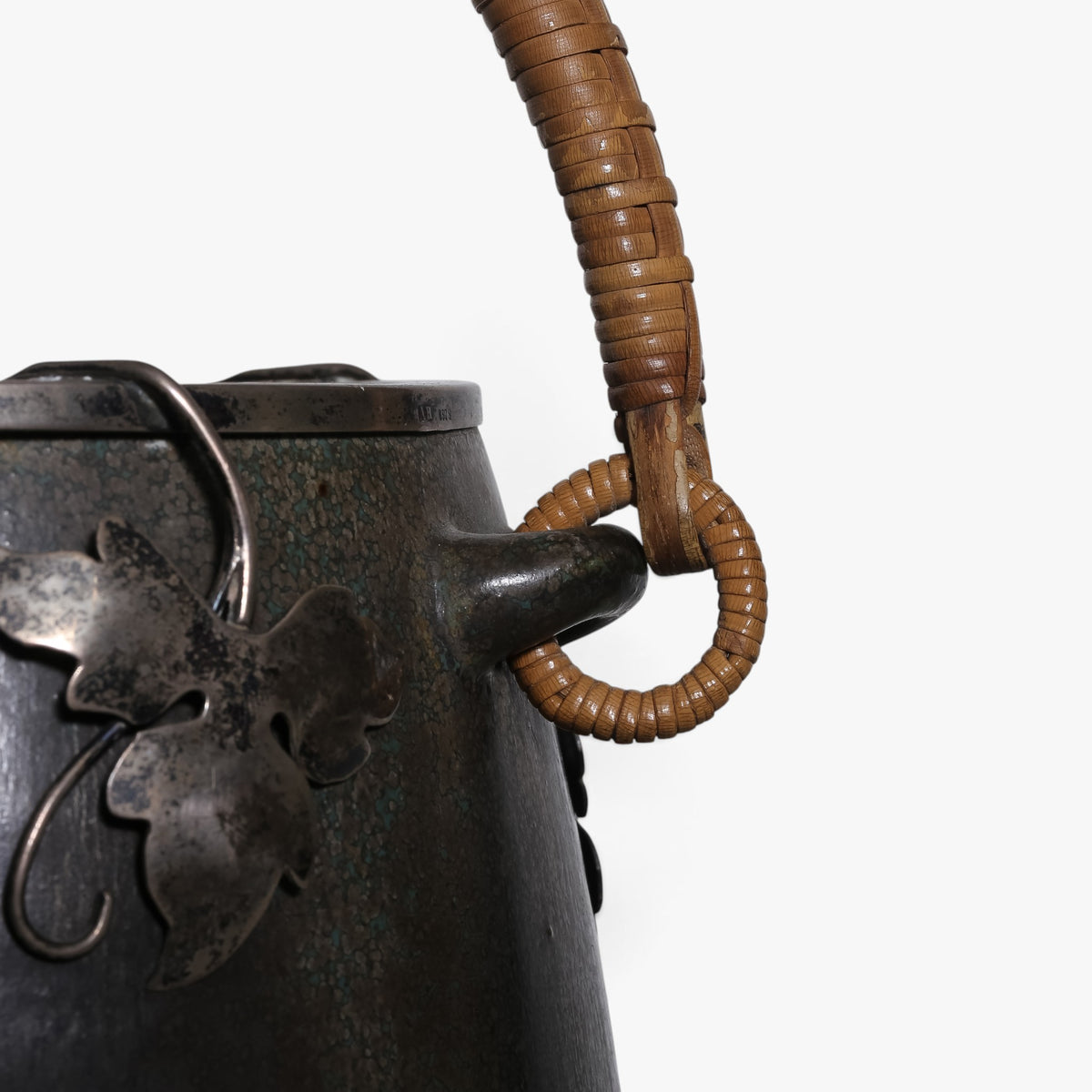 Ice bucket in stoneware