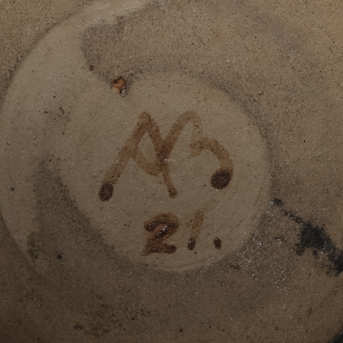 Ice bucket in stoneware