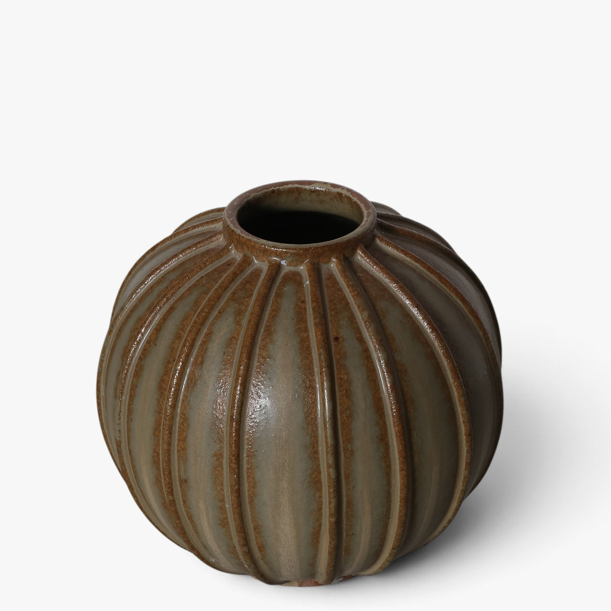 Vase in stoneware