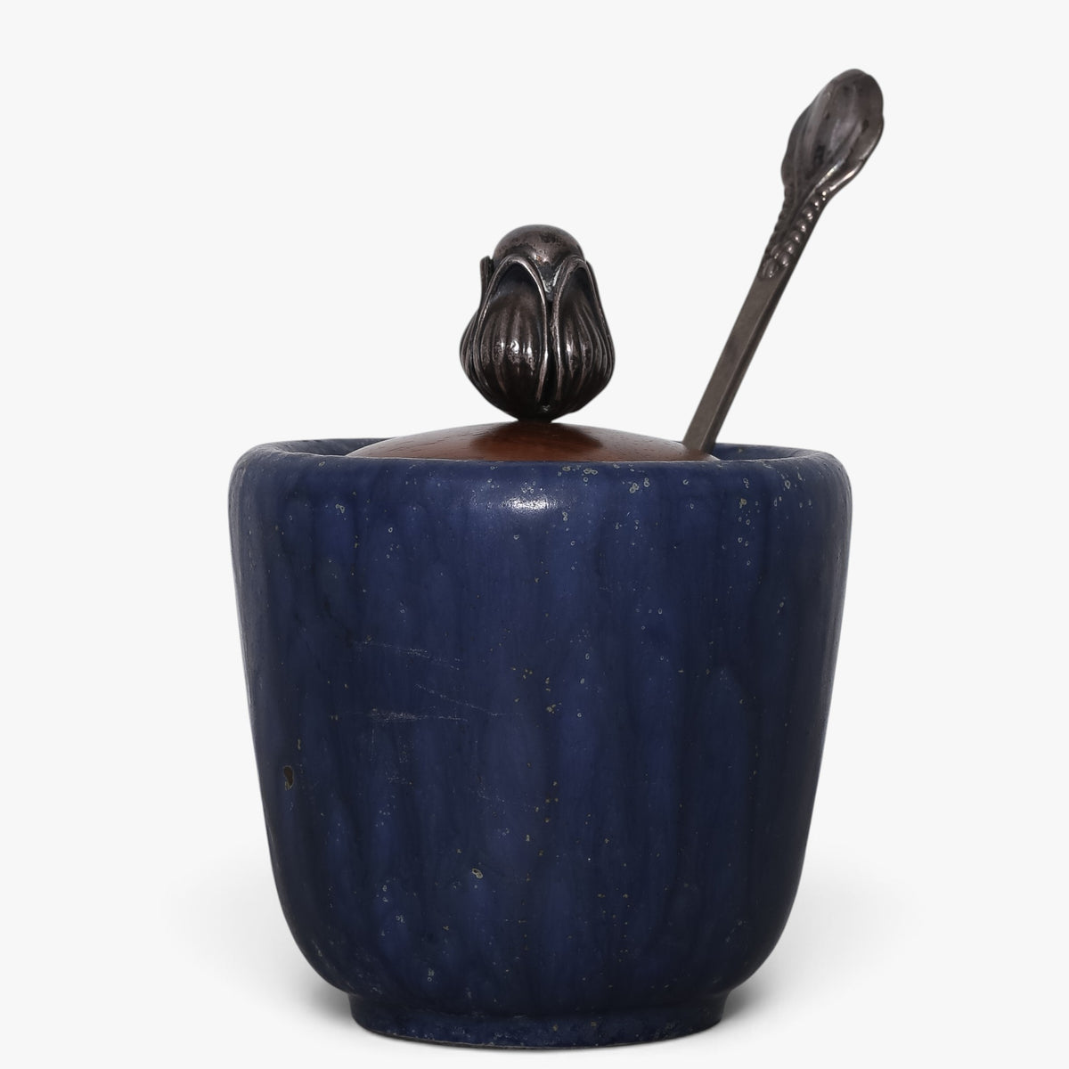 Lidded jar in stoneware