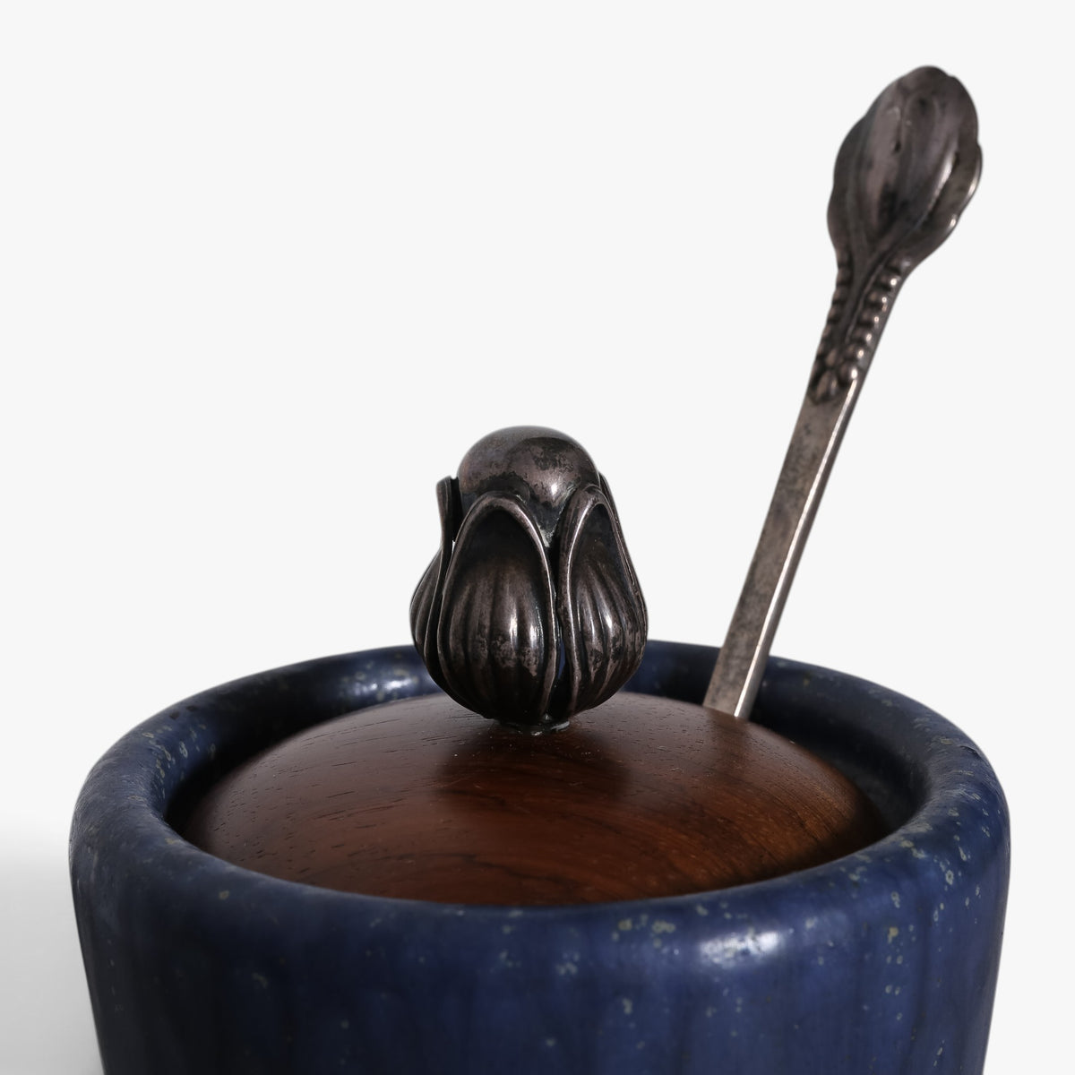 Lidded jar in stoneware