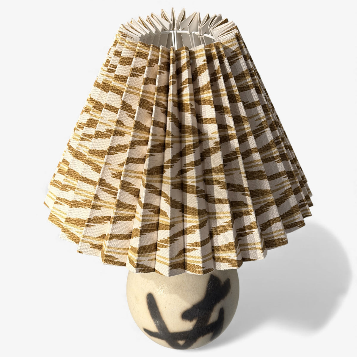 Table lamp in stoneware