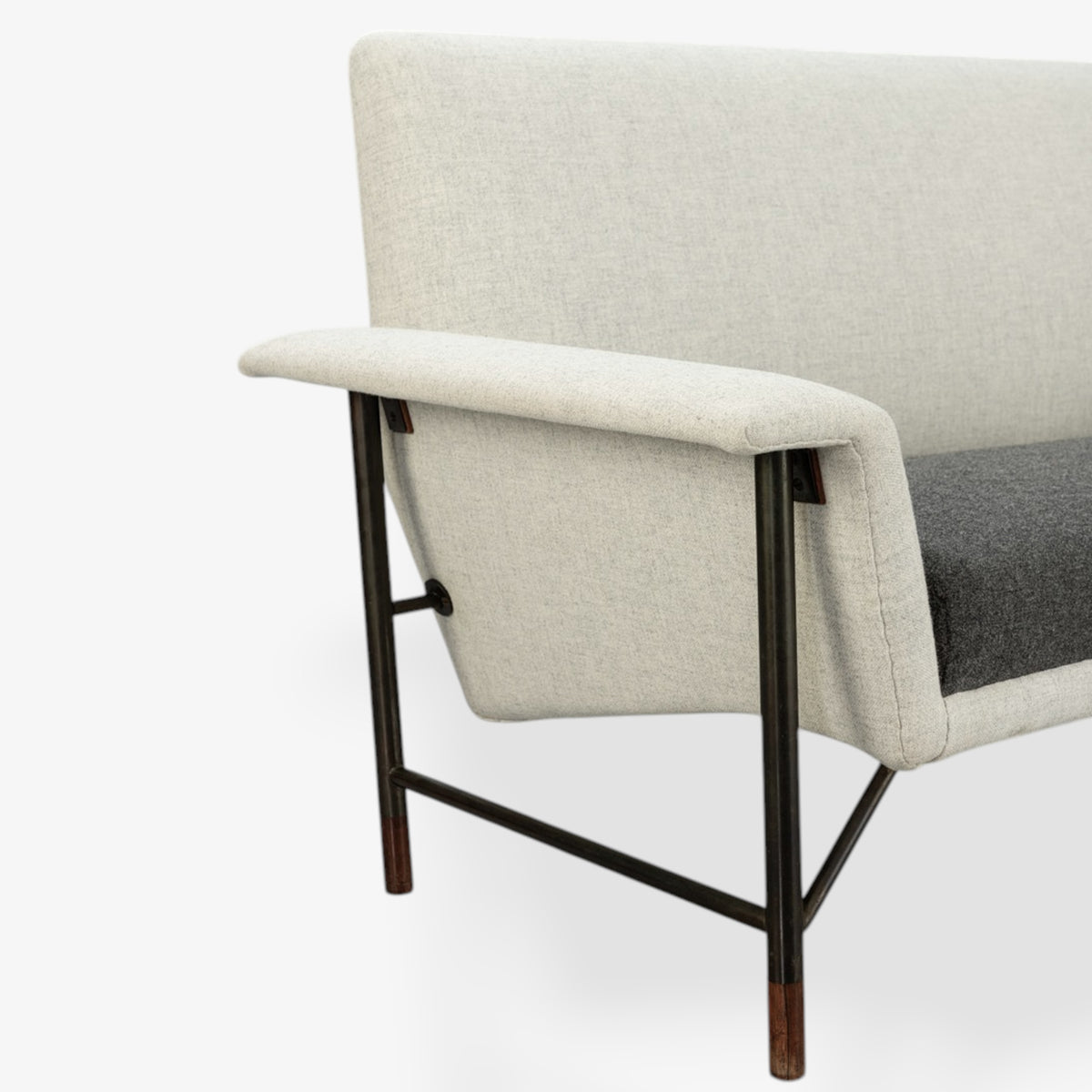 FJ 56 - 4 seater sofa in textile