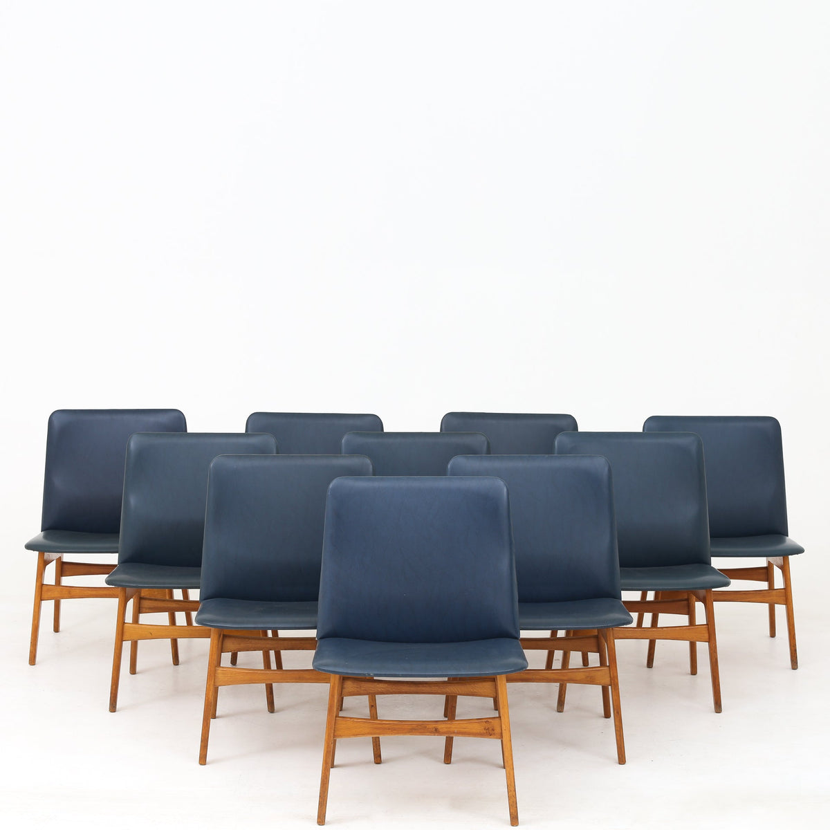 BM 230 - Easy chair in oak