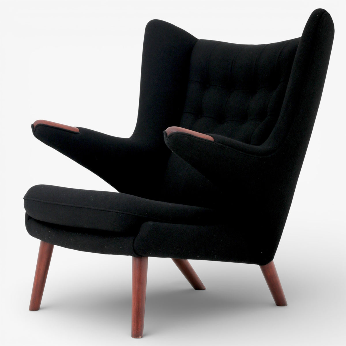 AP 19 - Papa Bear Chair in black wool