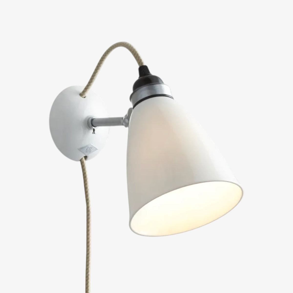 Hector Medium Dome wall light
