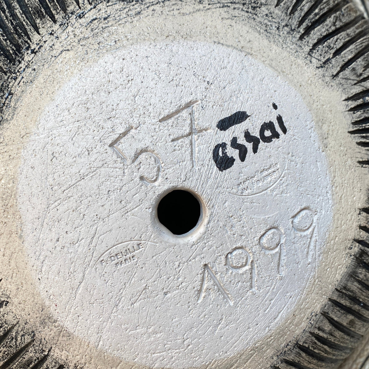 Sculpture in stoneware