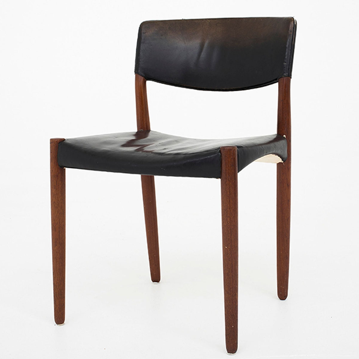 Dining chair in teak