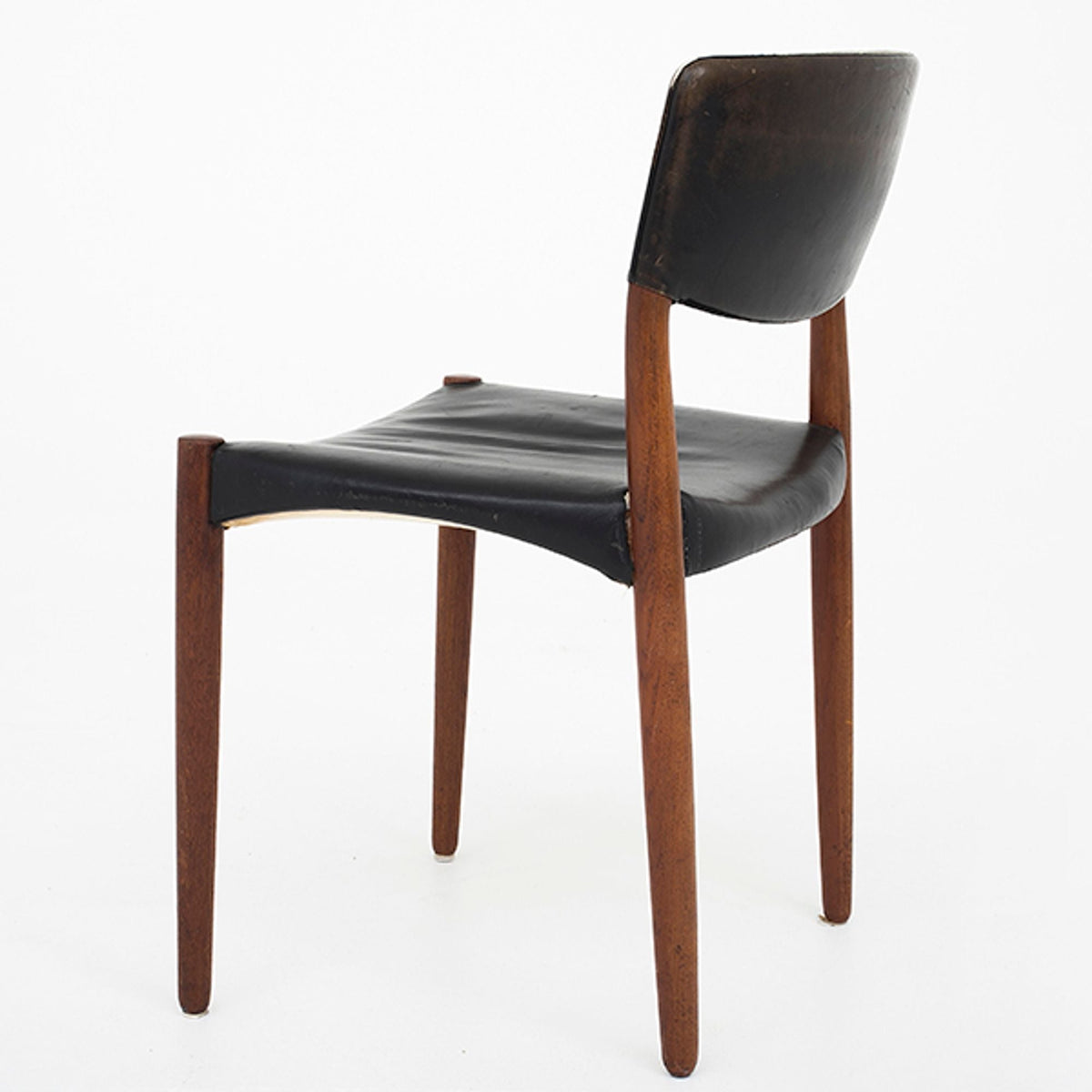 Dining chair in teak
