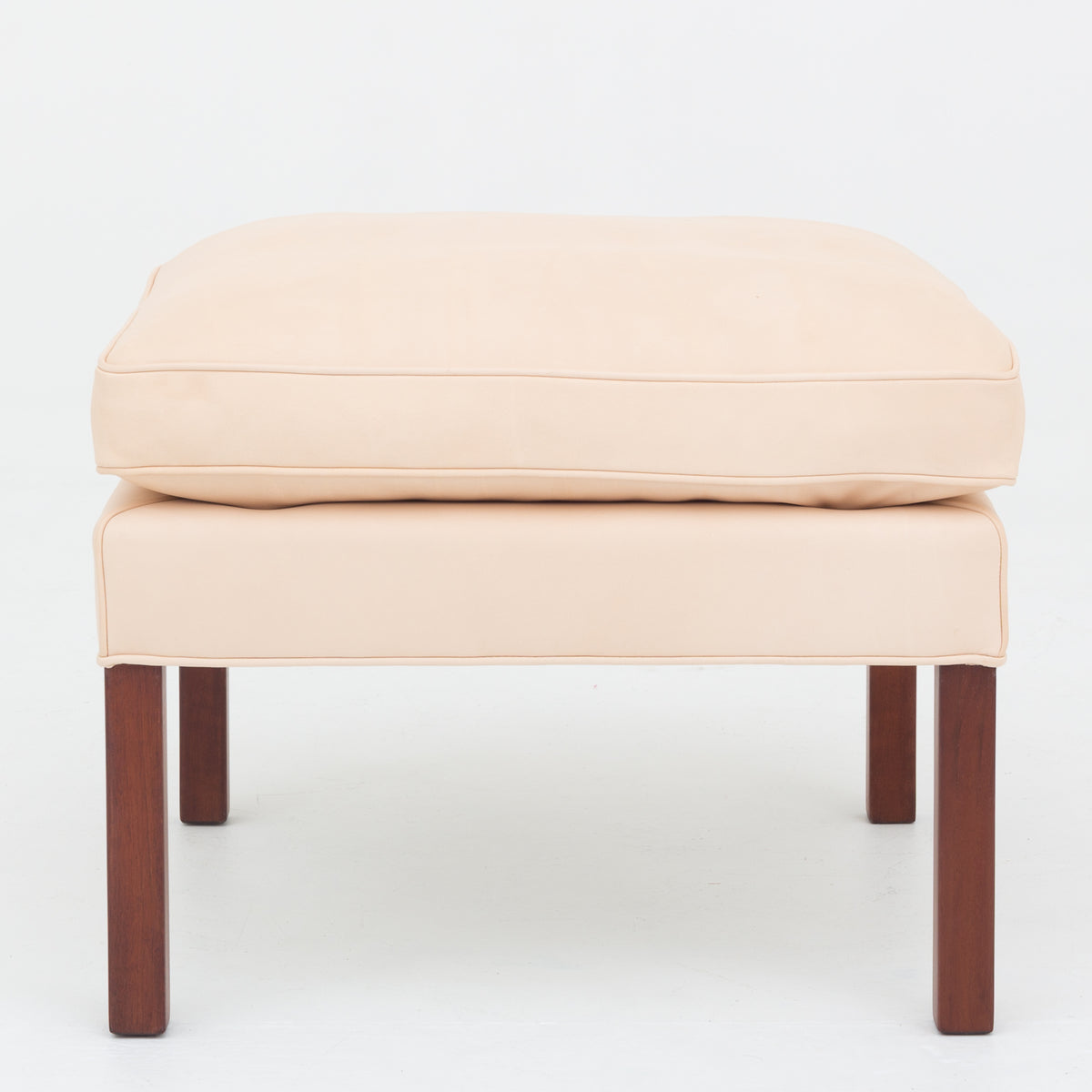 BM 2202 - foot stool in nature leather