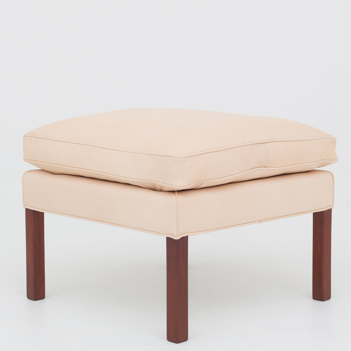 BM 2202 - foot stool in nature leather