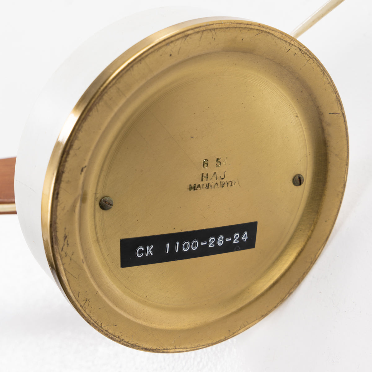 Model B54 - Table lamp in metal