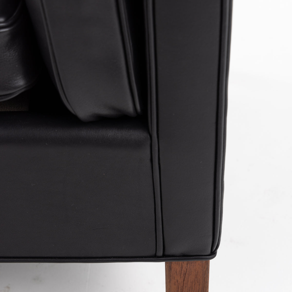 BM 2212 - 2-seater sofa in Elegance leather