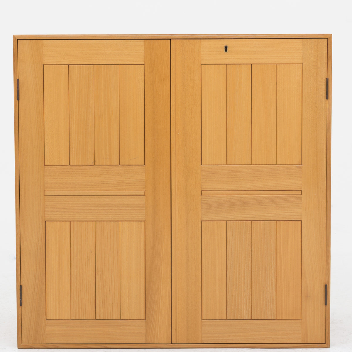 Cabinet in elm